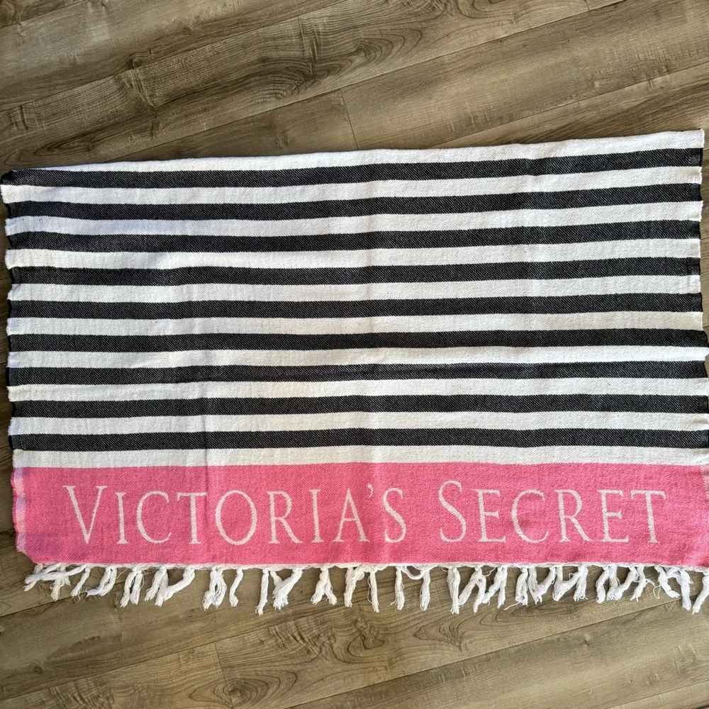 Victoria’s Secret woven logo beach blanket throw